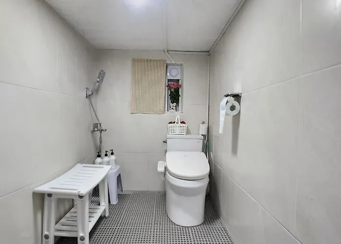 Pupu House Ngam Branch Hongdae Myeongdong Cost-effective Station Area Apartment *