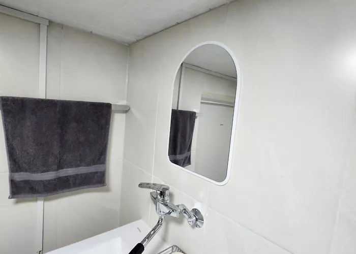 Pupu House Ngam Branch Hongdae Myeongdong Cost-effective Station Area *