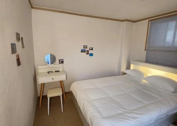 Pupu House Ngam Branch Hongdae Myeongdong Cost-effective Station Area * Seoul