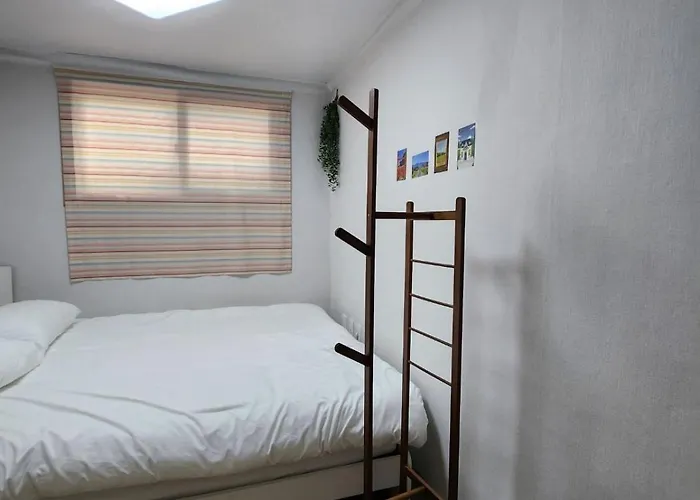Pupu House Ngam Branch Hongdae Myeongdong Cost-effective Station Area Apartment Seoul