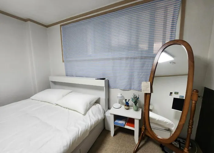 Apartment Pupu House Ngam Branch Hongdae Myeongdong Cost-effective Station Area *